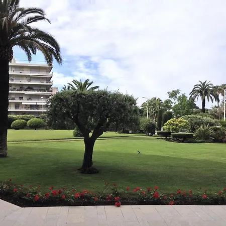 Sur Croisette * Cannes